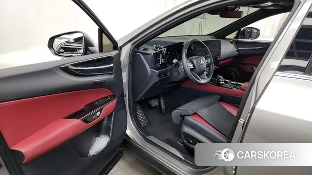 Lexus NX450h + 2nd generation 2025 Серый из Кореи, фото 2