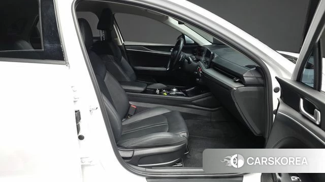 Kia The New K5 3rd generation 2025 Белый из Кореи, фото 2