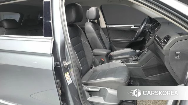 Volkswagen Tiguan Allspace 2020 Серый из Кореи, фото 2