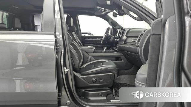 Dodge Lampicup 2022 Серый из Кореи, фото 2