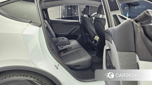 Tesla Model Y 2025 Белый из Кореи, фото 2