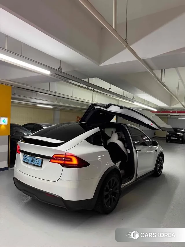 Tesla Model X 2023 Белый из Кореи, фото 2
