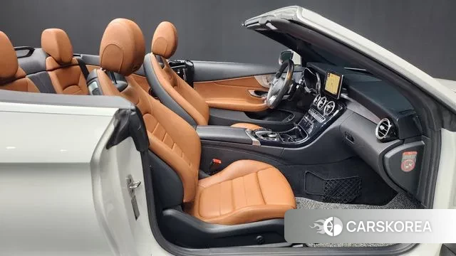 Mercedes-Benz C-Class W205 2018 Белый из Кореи, фото 2