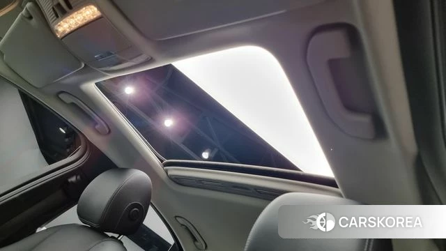 Mercedes-Benz C-Class W205 2018 Черный из Кореи, фото 2