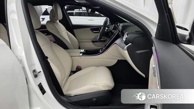 Mercedes-Benz C-Class W206 2025 Белый из Кореи, фото 2