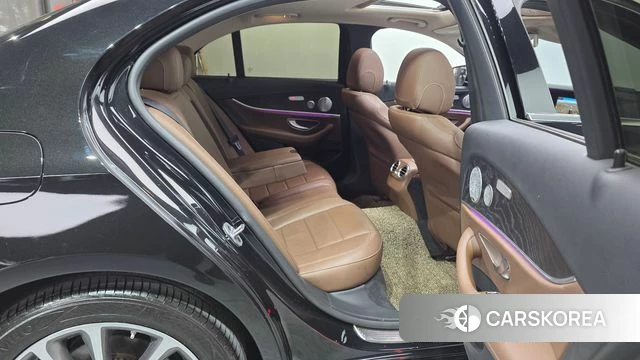 Mercedes-Benz E-Class W213 2019 Черный из Кореи, фото 2