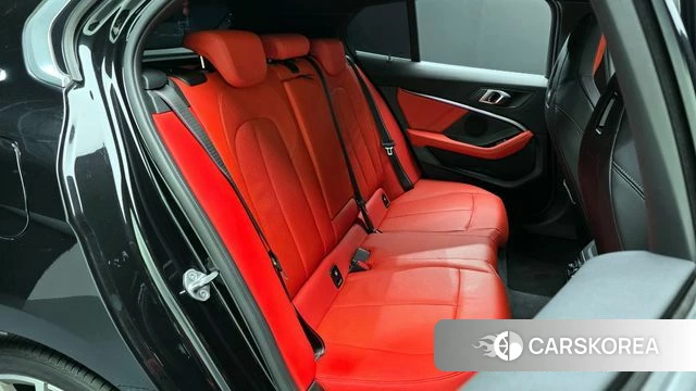 BMW 1 Series (F40) 2022 Черный из Кореи, фото 2