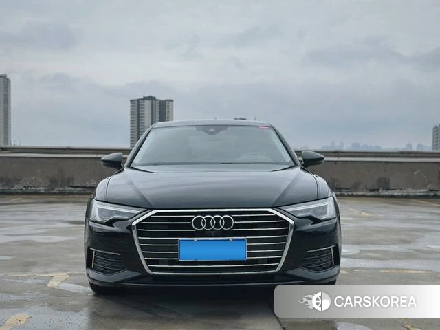 Audi A6L 2021 Черный из Китая, фото 2