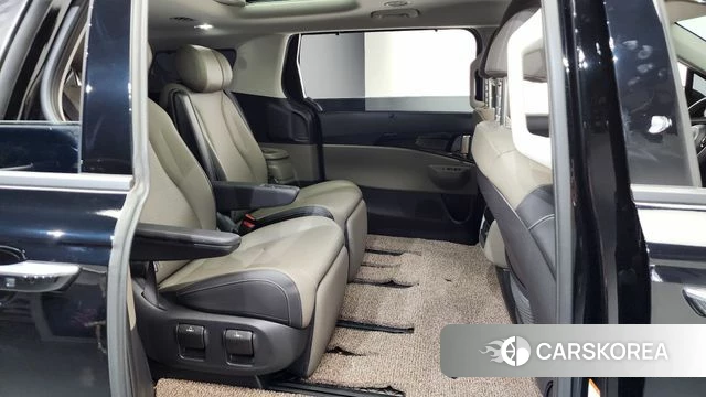 Kia The New Carnival 4th Generation 2024 Черный из Кореи, фото 2