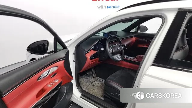 Genesis GV70 2022 Белый из Кореи, фото 2