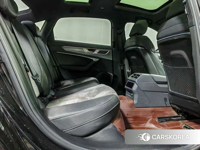 Audi A6L 2023 Черный из Китая, фото 2