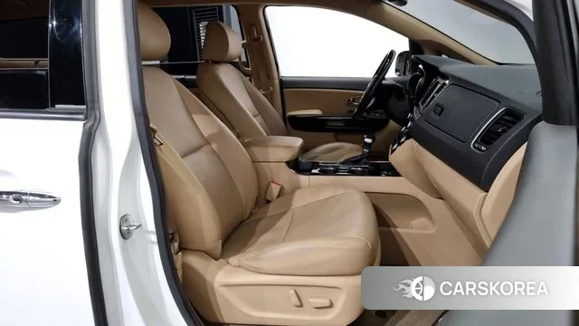 Kia The New Carnival 2019 Белый из Кореи, фото 2