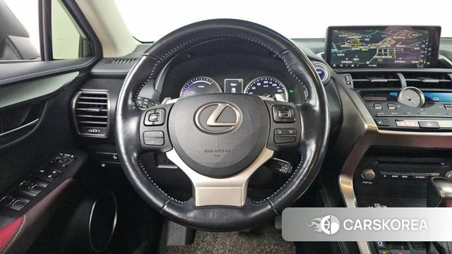 Lexus NX300h 2018 Серебряный из Кореи, фото 2