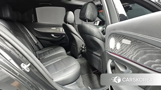 Mercedes-Benz E-Class W213 2023 Серый из Кореи, фото 2