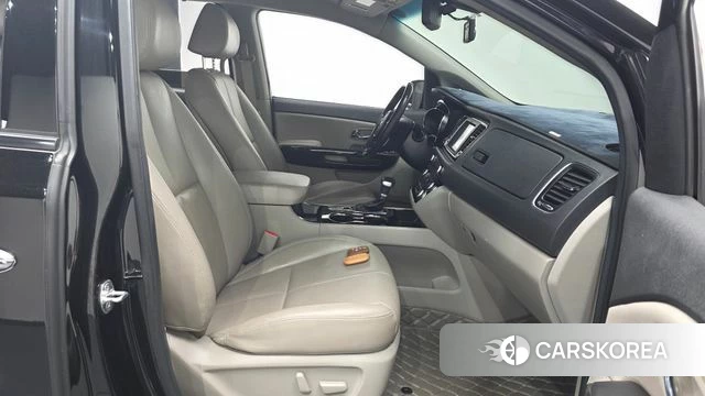 Kia The New Carnival 2020 Черный из Кореи, фото 2