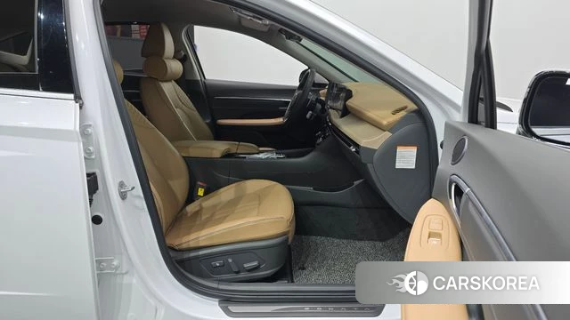 Hyundai Sonata D Edge Hybrid (DN8) 2025 Белый из Кореи, фото 2