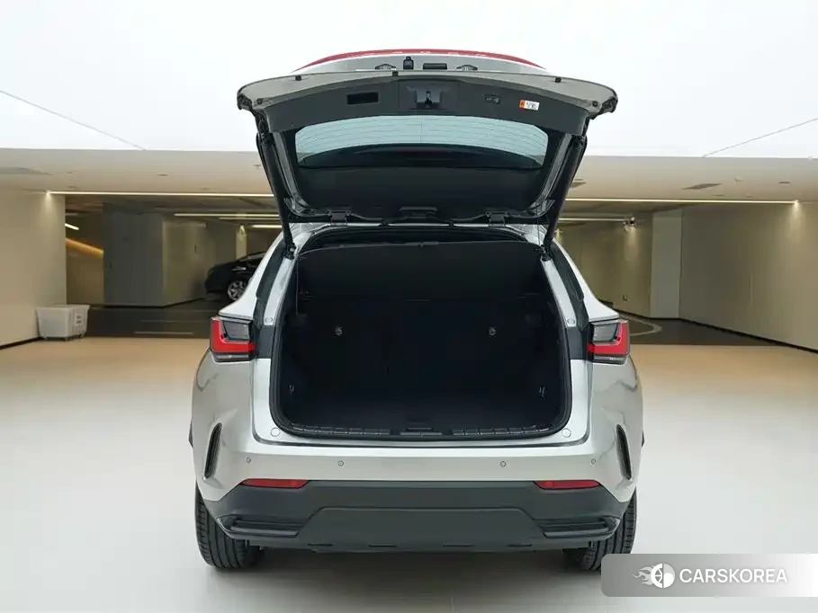 Lexus NX 2023 Silver/gray из Китая, фото 2