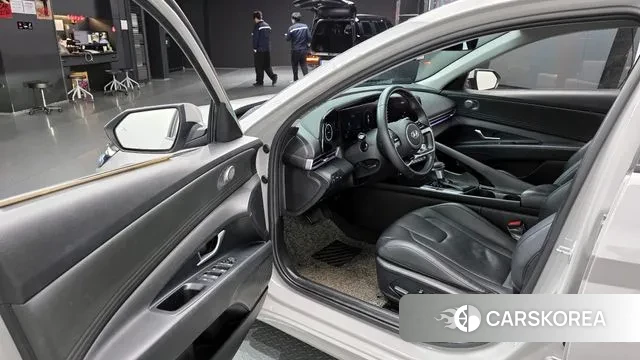 Hyundai Avante (CN7) 2020 Серебристо-серый из Кореи, фото 2