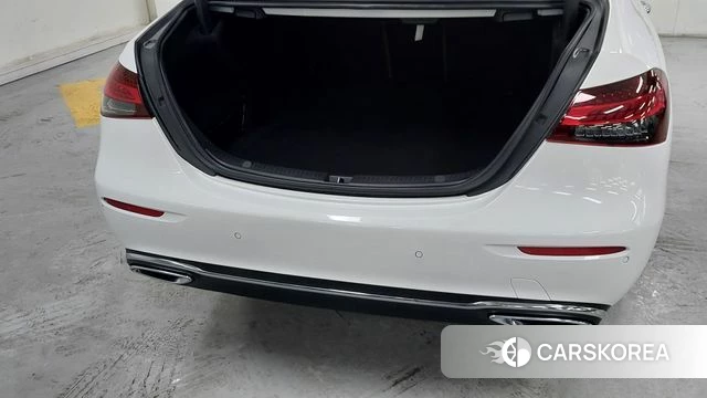 Mercedes-Benz E-Class W213 2023 Белый из Кореи, фото 2