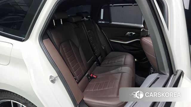 BMW 3 Series (G20) 2022 Белый из Кореи, фото 2