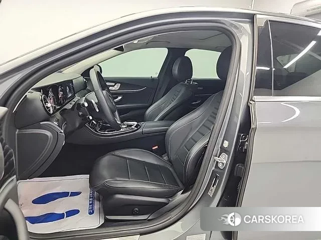 Mercedes-Benz E-Class W213 2018 Серый из Кореи, фото 2