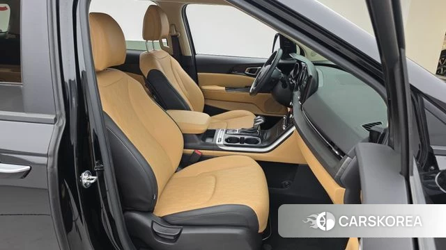 Kia Carnival 4th generation 2023 Черный из Кореи, фото 2
