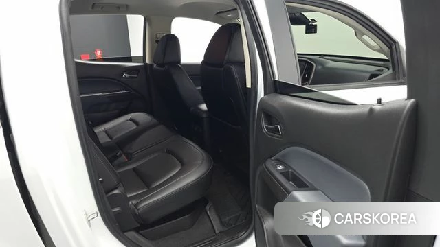 Chevrolet (GM Daewoo) Real New Colorado 2022 Белый из Кореи, фото 2