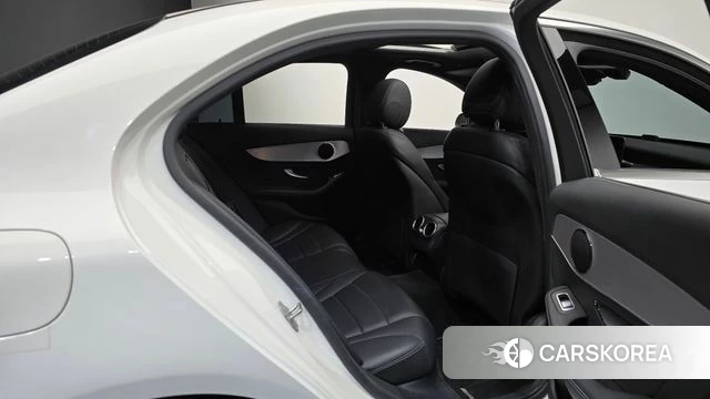Mercedes-Benz C-Class W205 2020 Белый из Кореи, фото 2