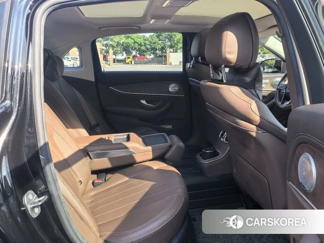 Mercedes-Benz E-class 2022 Черный из Китая, фото 2