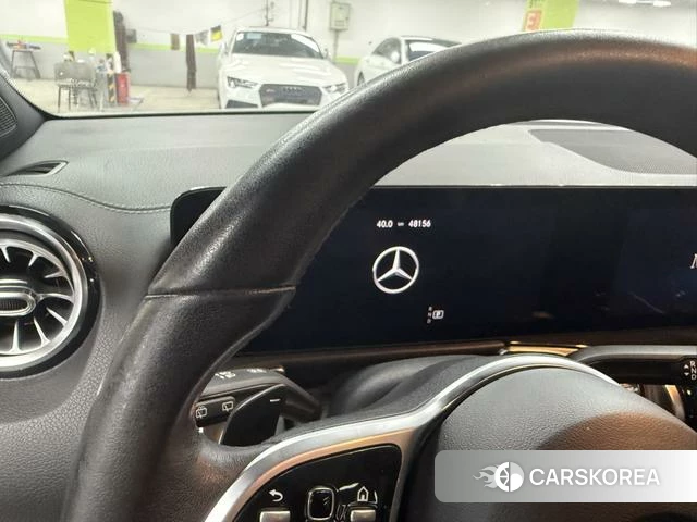 Mercedes-Benz GLB 2021 Белый из Китая, фото 2