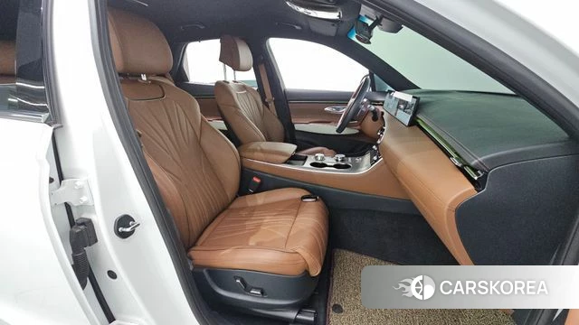 Genesis GV70 2024 Белый из Кореи, фото 2