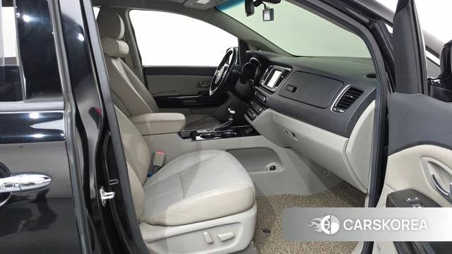 Kia The New Carnival 2019 Черный из Кореи, фото 2