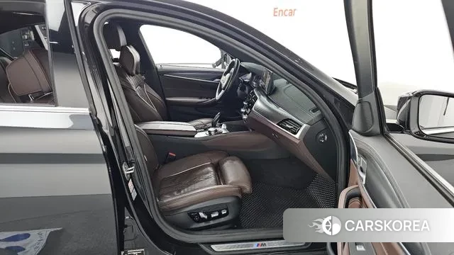 BMW 5 Series (G60) 2023 Серый из Кореи, фото 2