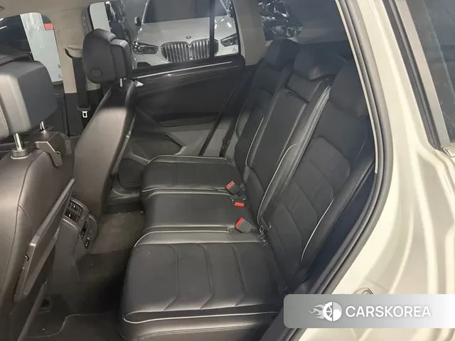 Volkswagen Tiguan second Generation 2019 Белый из Кореи, фото 2
