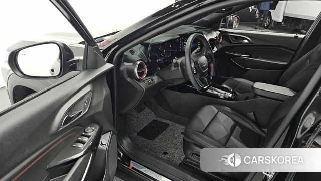 Chevrolet (GM Daewoo) Trax Crossover 2025 Черный из Кореи, фото 2