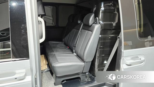 Hyundai Staria 2022 Серебряный из Кореи, фото 2