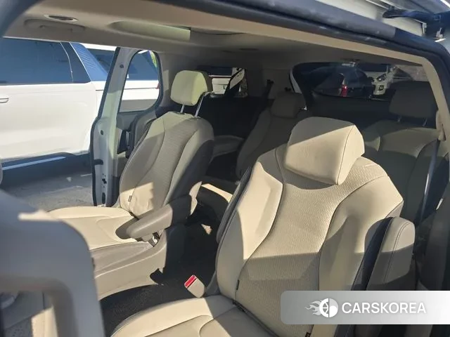 Kia Carnival 4th generation 2023 Белый из Кореи, фото 2