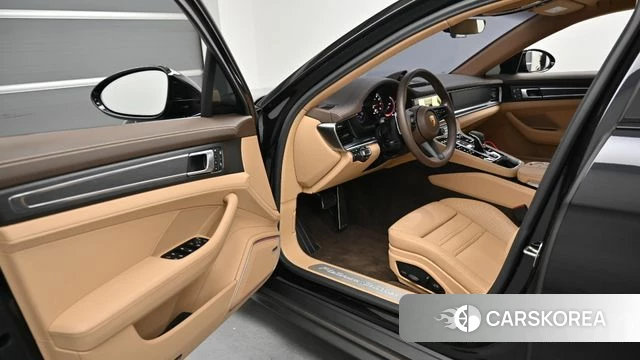 Porsche Panamera (971) 2023 Черный из Кореи, фото 2