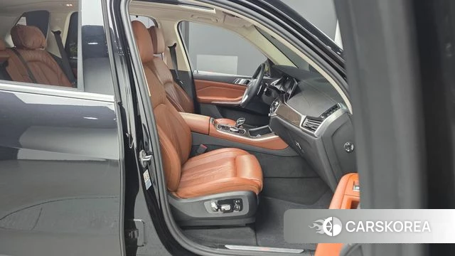 BMW X5 (G05) 2022 Черный из Кореи, фото 2