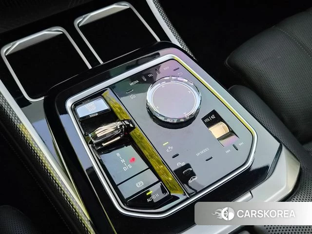 BMW 7 Series (G70) id 4322901 из Кореи 2
