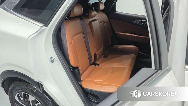 Kia Sportage 5th Generation Hybrid 2022 Белый из Кореи, фото 2