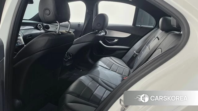 Mercedes-Benz C-Class W205 2018 Белый из Кореи, фото 2