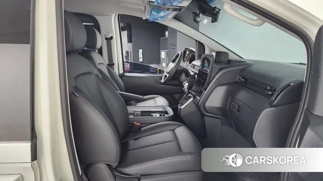 Hyundai Staria 2025 Белый из Кореи, фото 2