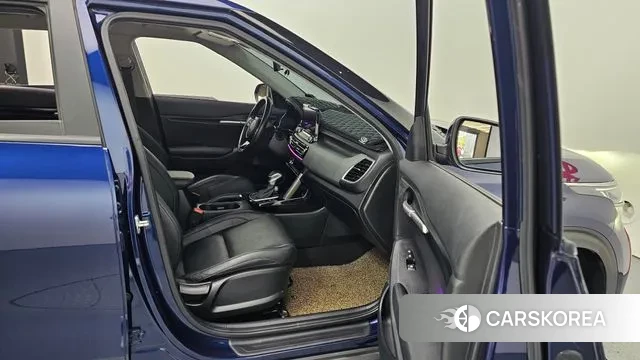 Kia Seltos 2021 Синий из Кореи, фото 2