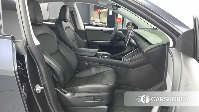 Tesla Model Y 2025 Серый из Кореи, фото 2