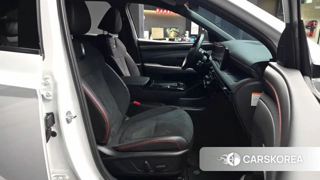 Hyundai The New Tucson Hybrid (NX4) 2024 Белый из Кореи, фото 2