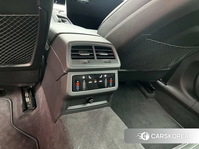 Audi A6L 2022 Черный из Китая, фото 2