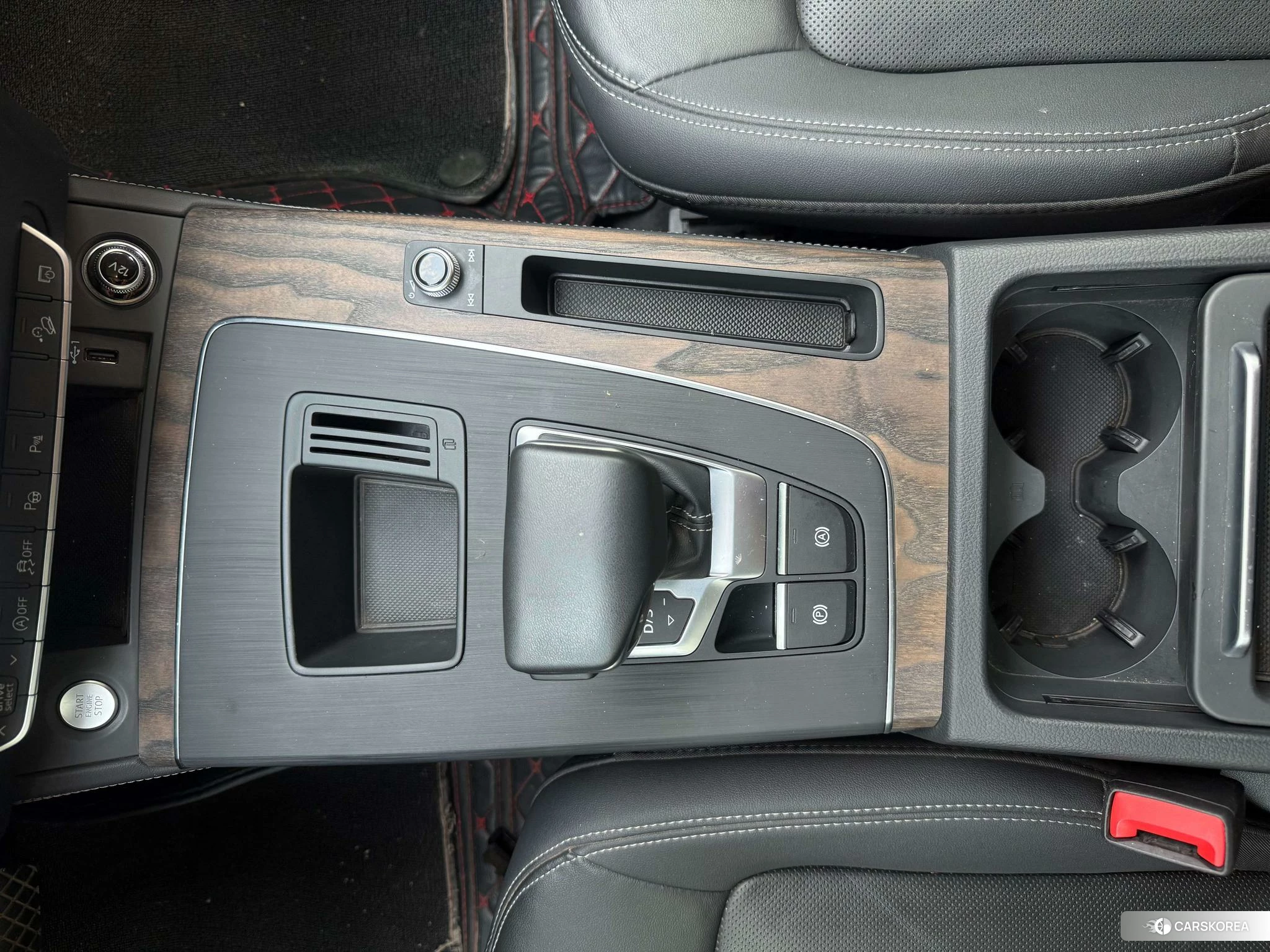 Audi Q5L 2023 Черный из Китая, фото 2