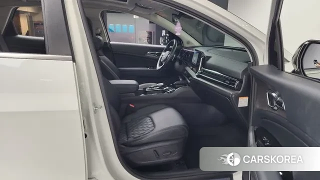 Kia Sportage 5th Generation Hybrid 2023 Белый из Кореи, фото 2