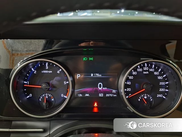 Kia Carnival 4th generation 2022 Белый из Кореи, фото 2
